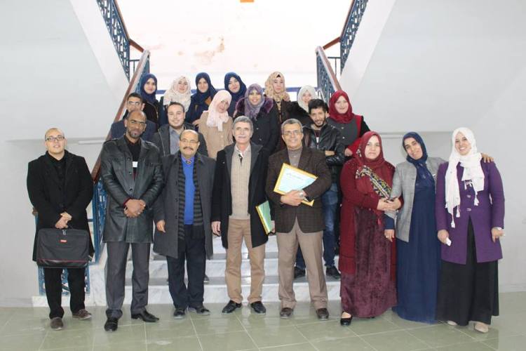 دورة تكوينية لطلبة دكتوراه إعلام واتصال جامعة أم البواقي